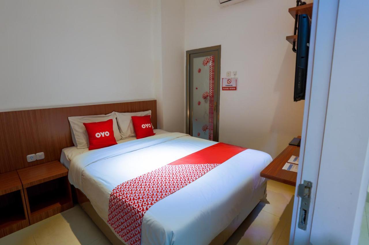 Super Oyo 3109 Point Inn Джакарта Екстер'єр фото