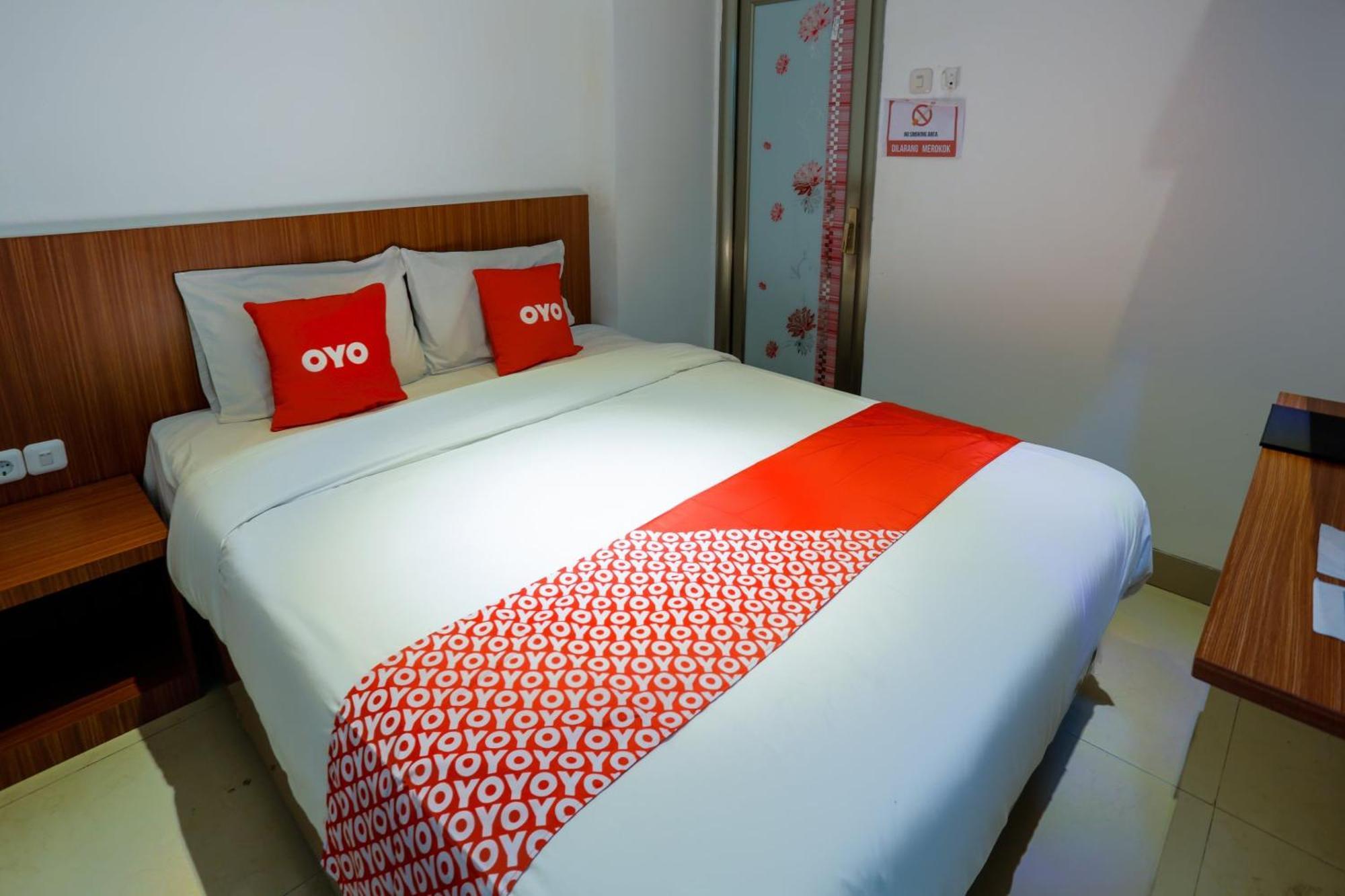 Super Oyo 3109 Point Inn Джакарта Екстер'єр фото