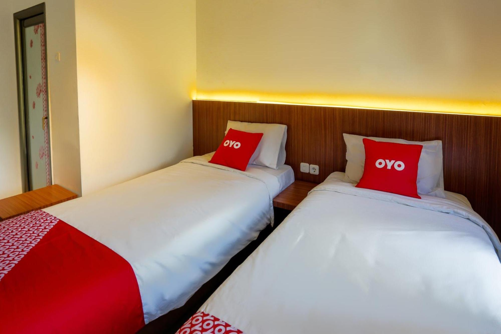 Super Oyo 3109 Point Inn Джакарта Екстер'єр фото