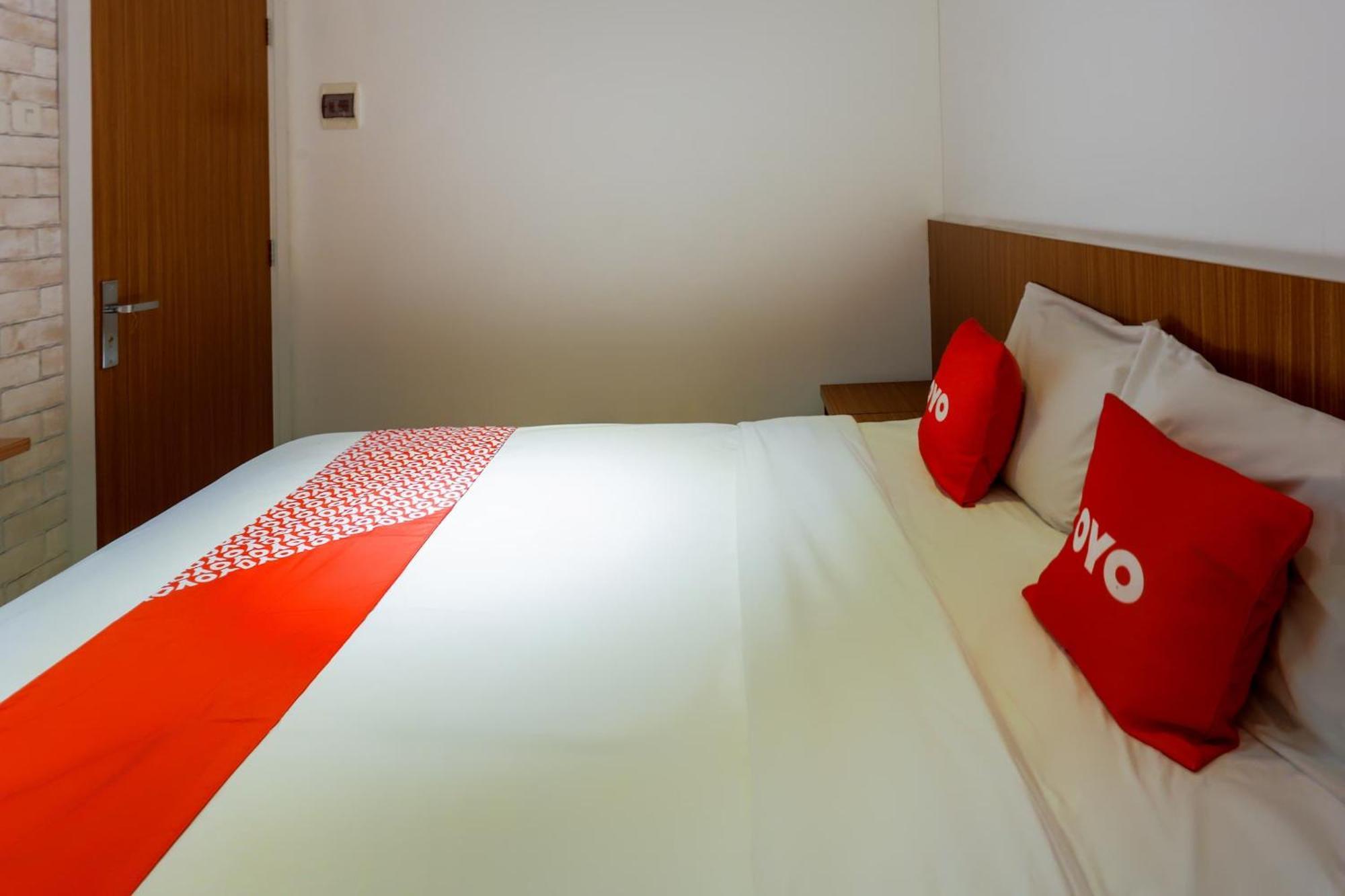 Super Oyo 3109 Point Inn Джакарта Екстер'єр фото
