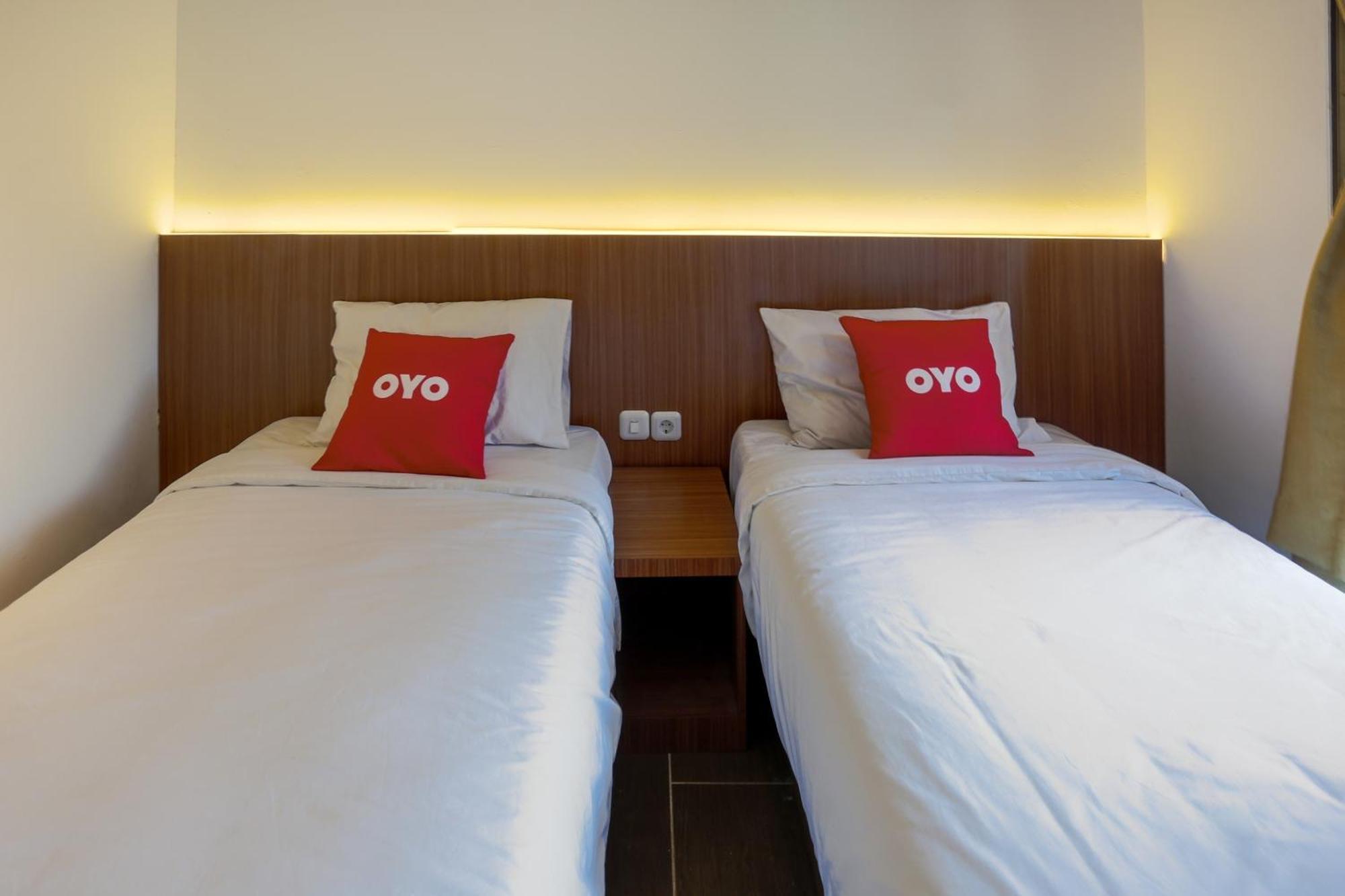 Super Oyo 3109 Point Inn Джакарта Екстер'єр фото
