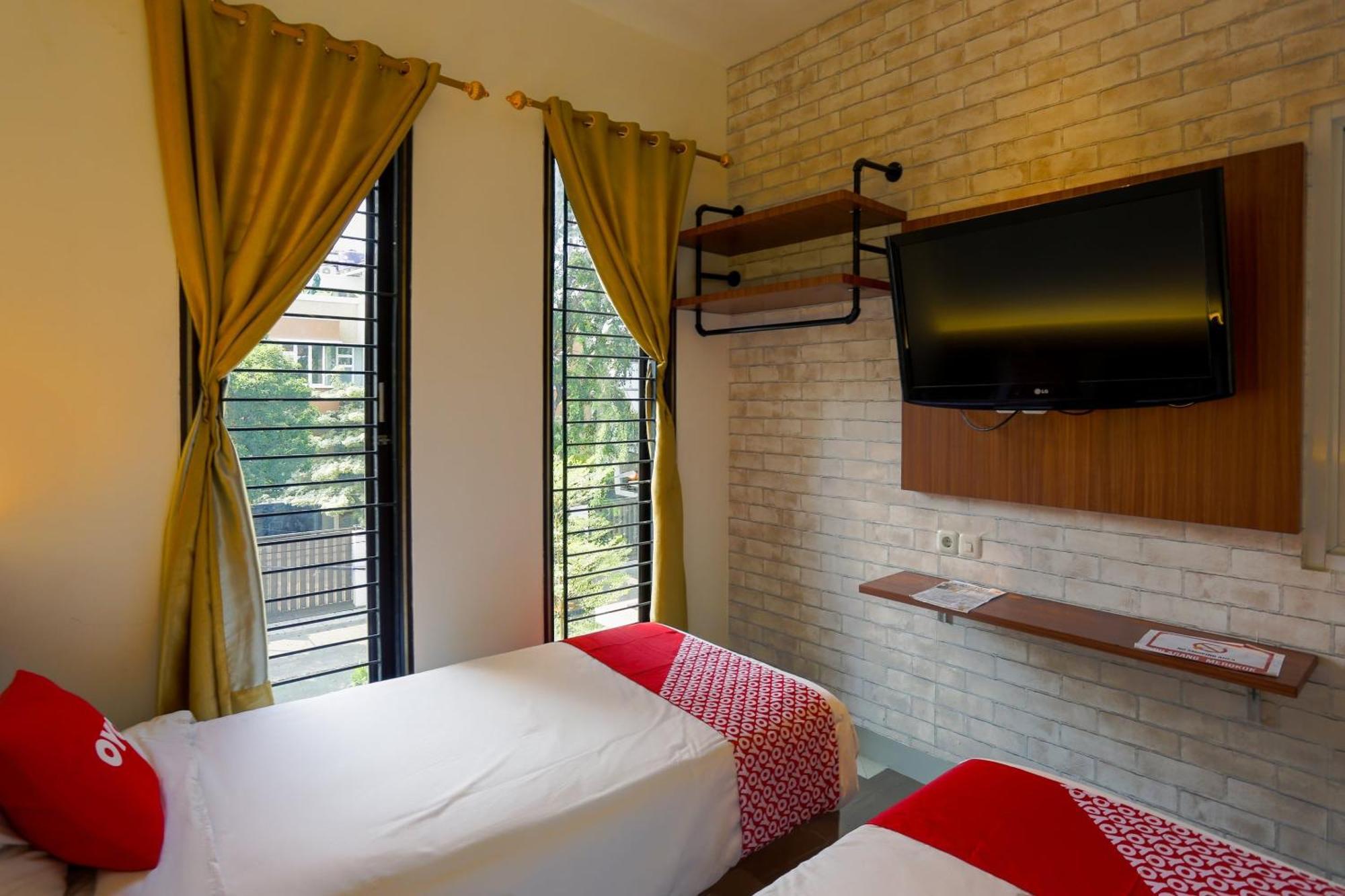Super Oyo 3109 Point Inn Джакарта Екстер'єр фото